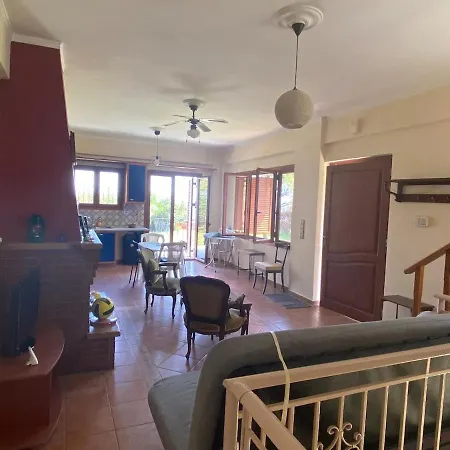 Holiday home Blueportal Niforeika